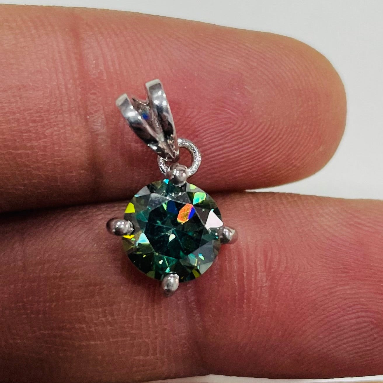 Single Round Green Pendant | 9MM (3 Ct Look) in 925 Silver