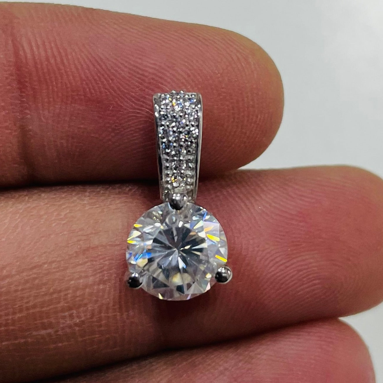 8 MM Colorless Round Shape Vintage 925 Silver Pendent