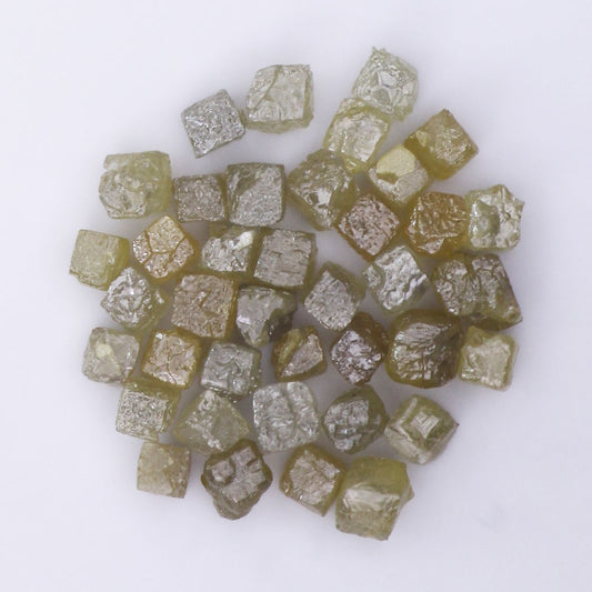 ( VG - 50 )Natural Rough Diamond 2 ct