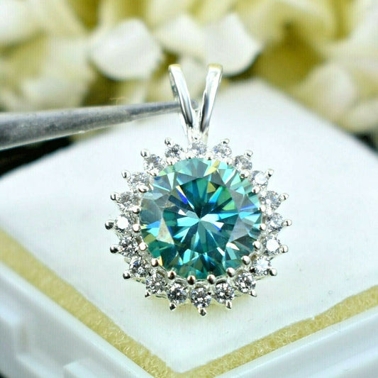 Vintage Round Green Pendant | 9MM (3 Ct Look) in 925 Silver